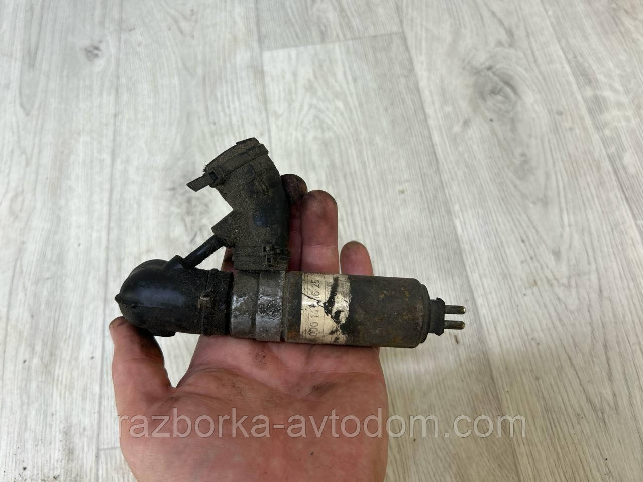 Клапан холостого ходу Mercedes W116 (86-89) OE:0001411625