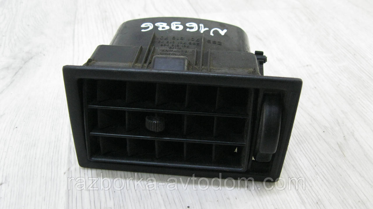 Дефлектор обдування салону VW T4 (1990-2003) OE: 701819704 фото 2