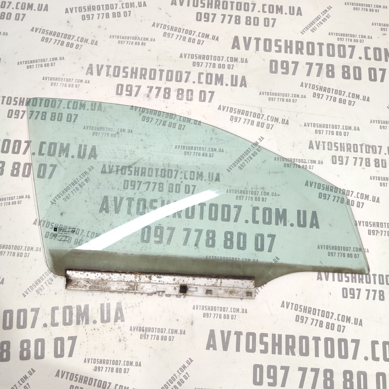 Скло дверей переднє праве Opel Astra G (98-09) 2.0D
