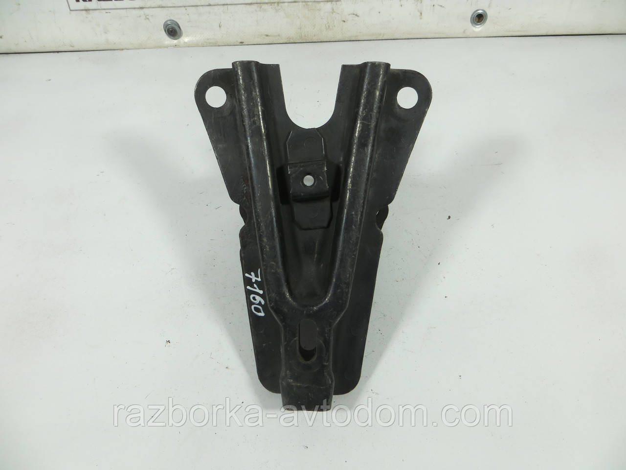 Кронштейн опори двигуна FORD TRANSIT (1994-2000) ОЕ: 1021857