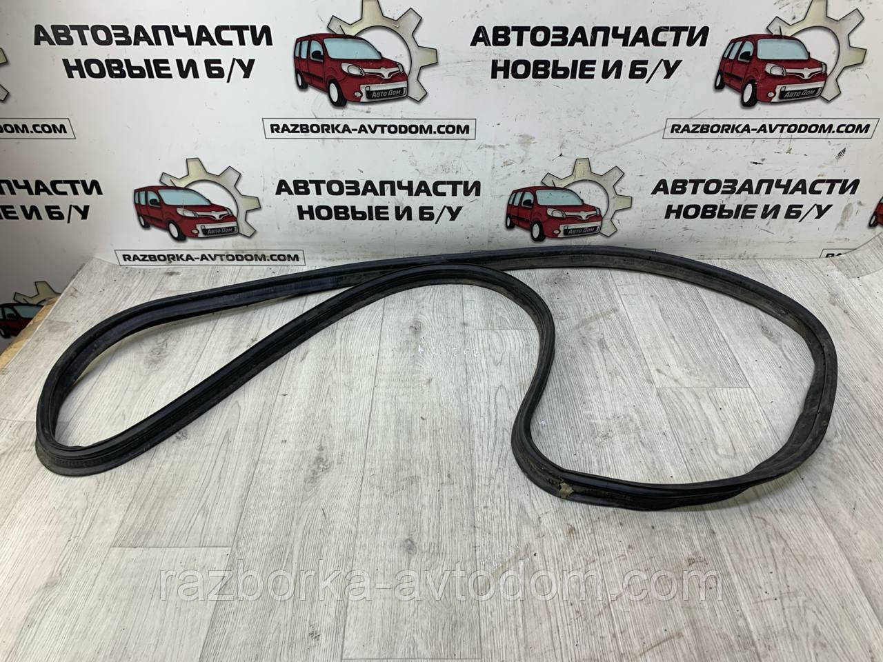 Ущільнювальна гумка скла дверей (ляди) багажника Kia Cerato (2006-2009), OE:873212F500