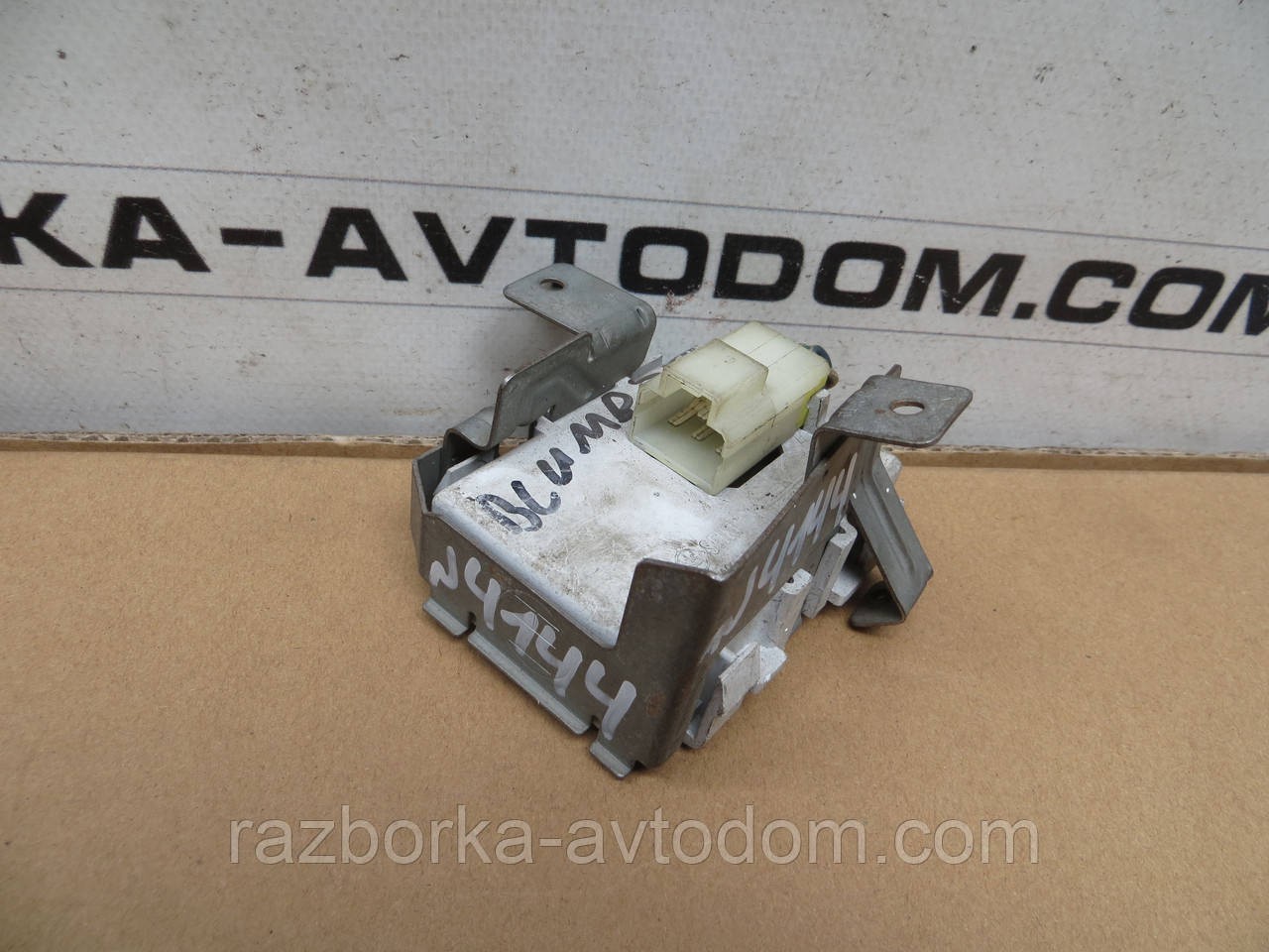 Бортовий комп'ютер (дисплей) Nissan Bluebird U11, Maxima (1983-1990) OE:2582013E00 OE 4144