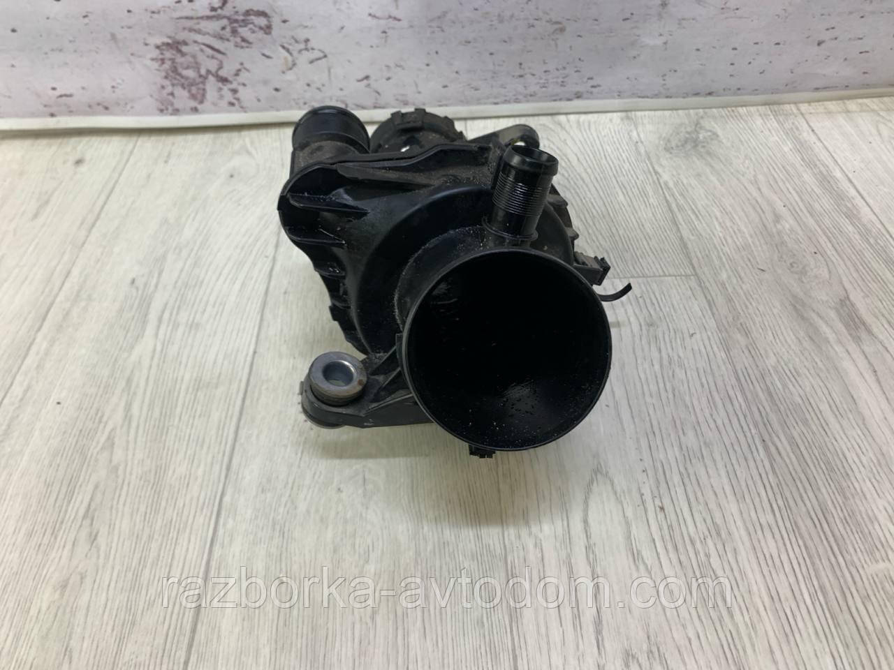 Патрубок повітря від КВФ до турбіне 1.6DCI Renault Scenic 3, Nissan X-Trail T32 (2009-) OE:165761844R