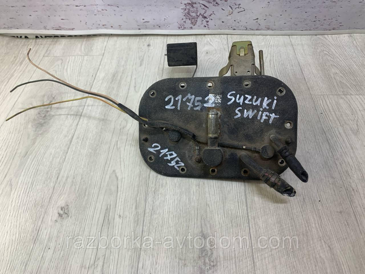 Датчик рівня палива Suzuki Swift II/III 1.0-1.6мі (1989-2003) ОЕ: 1675000067 OE: 15101-60B04 OE 1675000068