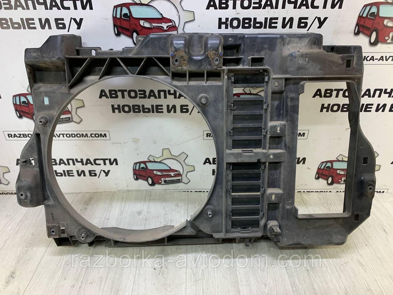 Панель передня/Світанок/Корпус вентилятора Peugeot 407 (04-11) OE:7104Q9