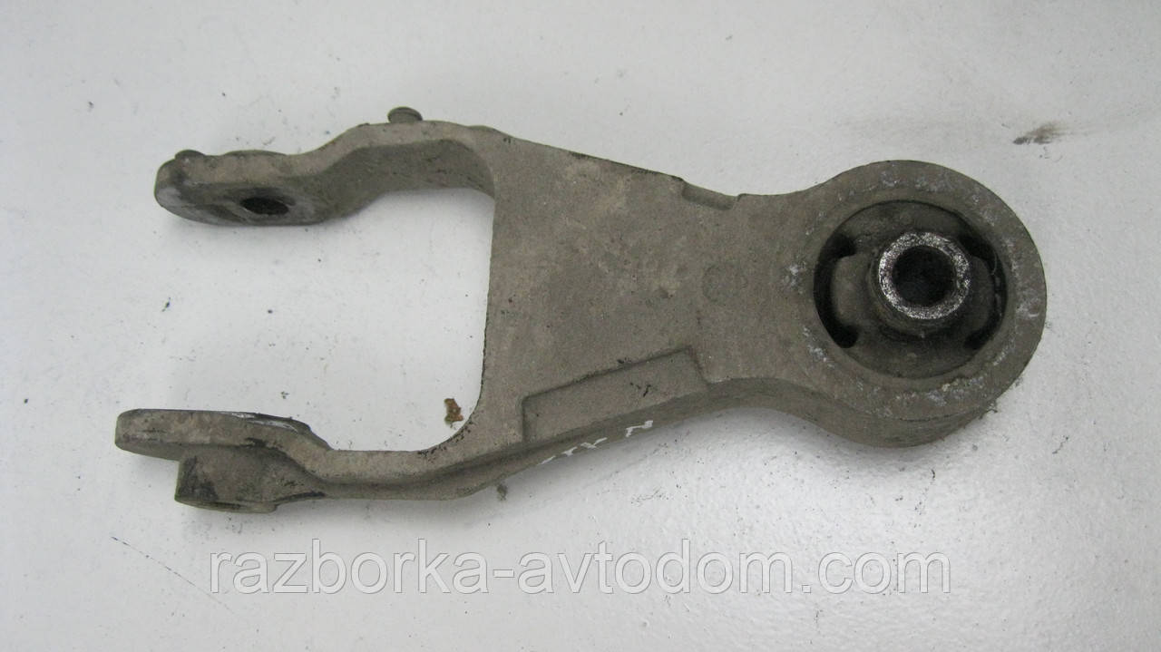 Подушка (опора) двигуна задня Opel Corsa C (2000-2012) OE:13117088