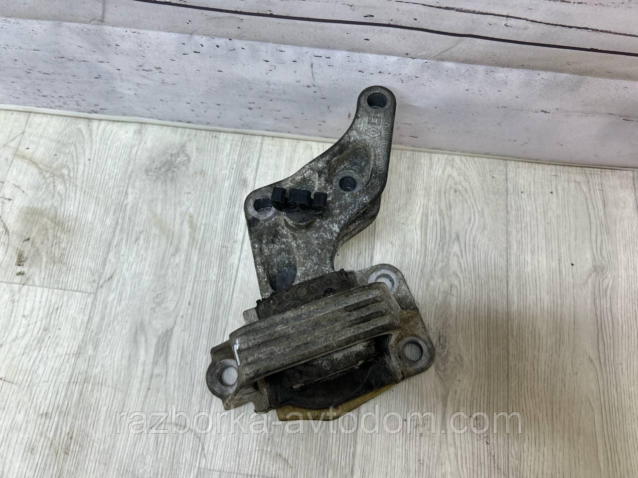 Подушка двигуна права 1.6TDCI Renault Scenic 3, Grand Scenic 3, Megane 3 OE:112841371R