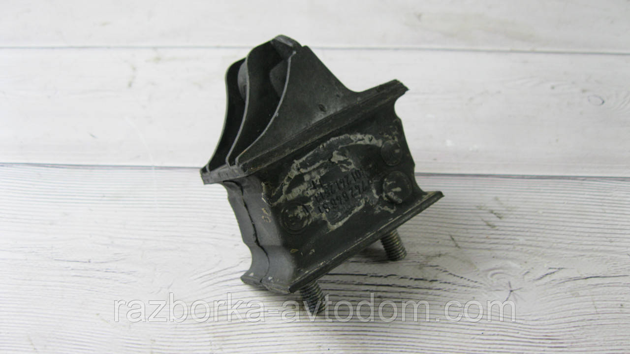 Подушка двигуна Mercedes Sprinter (00-06), VW LT OE: 9012412513, 742646S1
