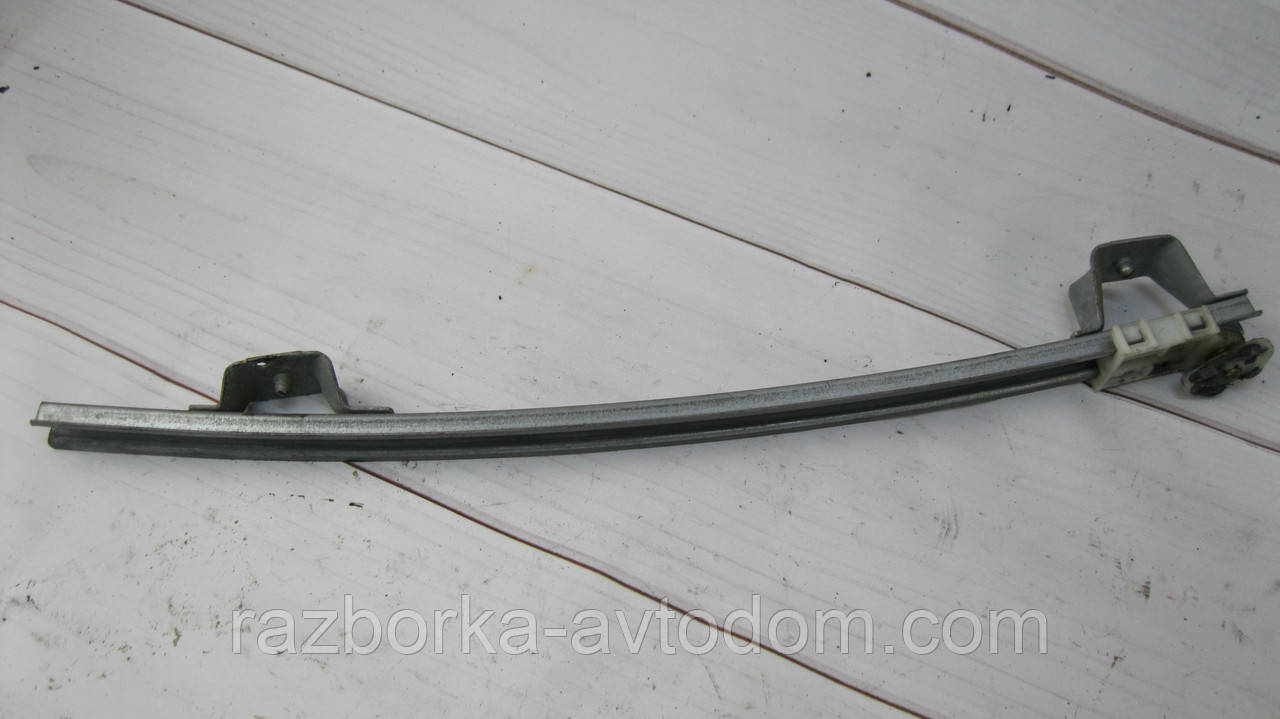 Напрямна скло передньої правої/лівої дверей Opel Corsa C (2000-2012) OE:13141974