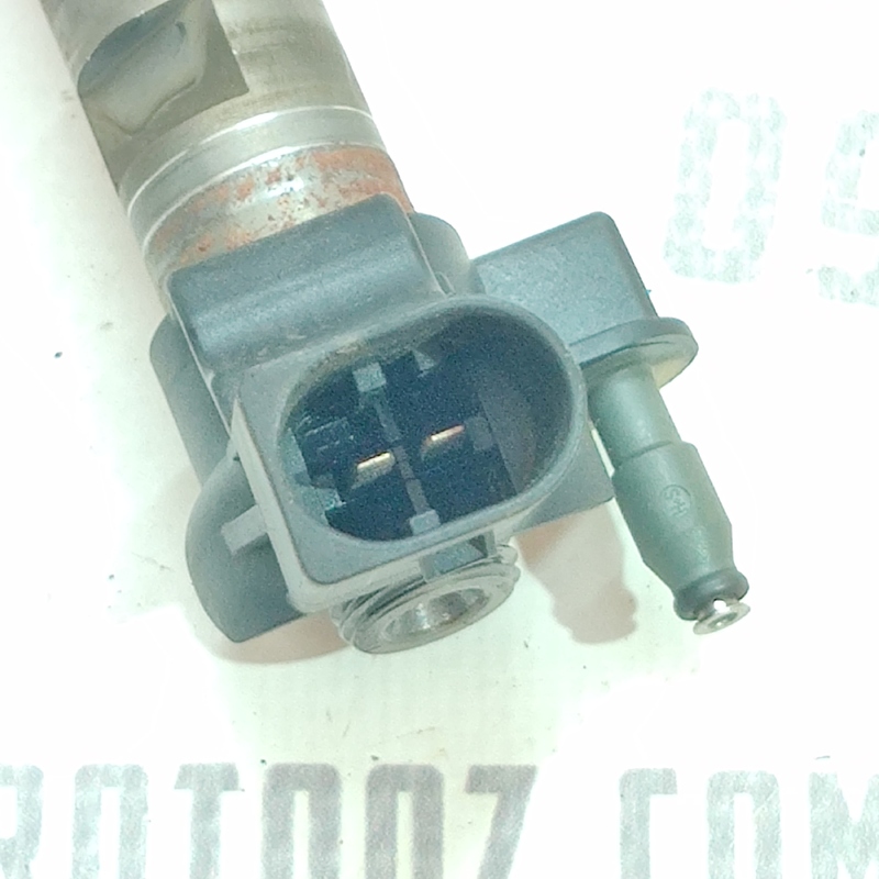 Паливна форсунка Audi A4 B8 (07-15) 2.0 дизель 03L130277
