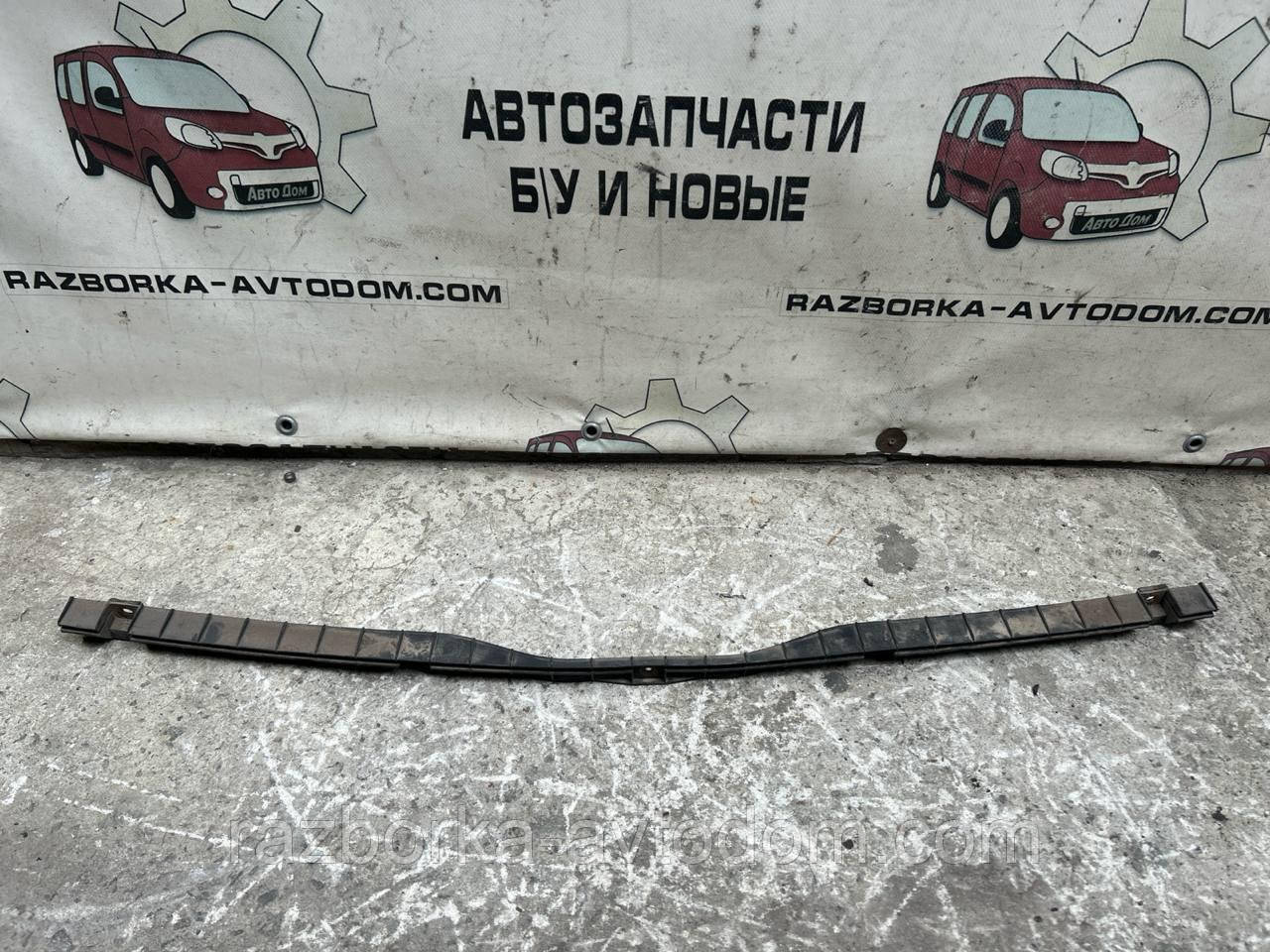 Кронштейн/ Кріплення бампера заднього (універсал) VW Passat B5 (1997-2005) OE:3b9807863