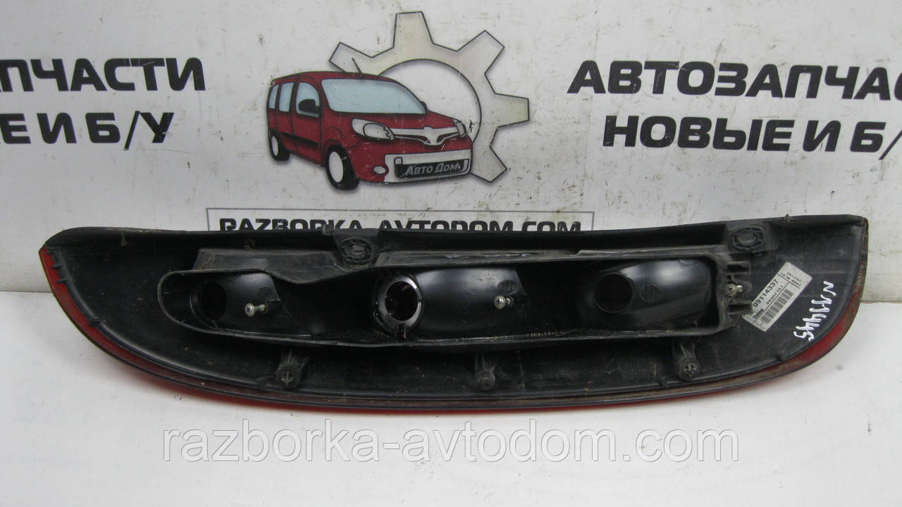 Ліхтар задній правий Opel Corsa C (2000-2012) OE:9196364
