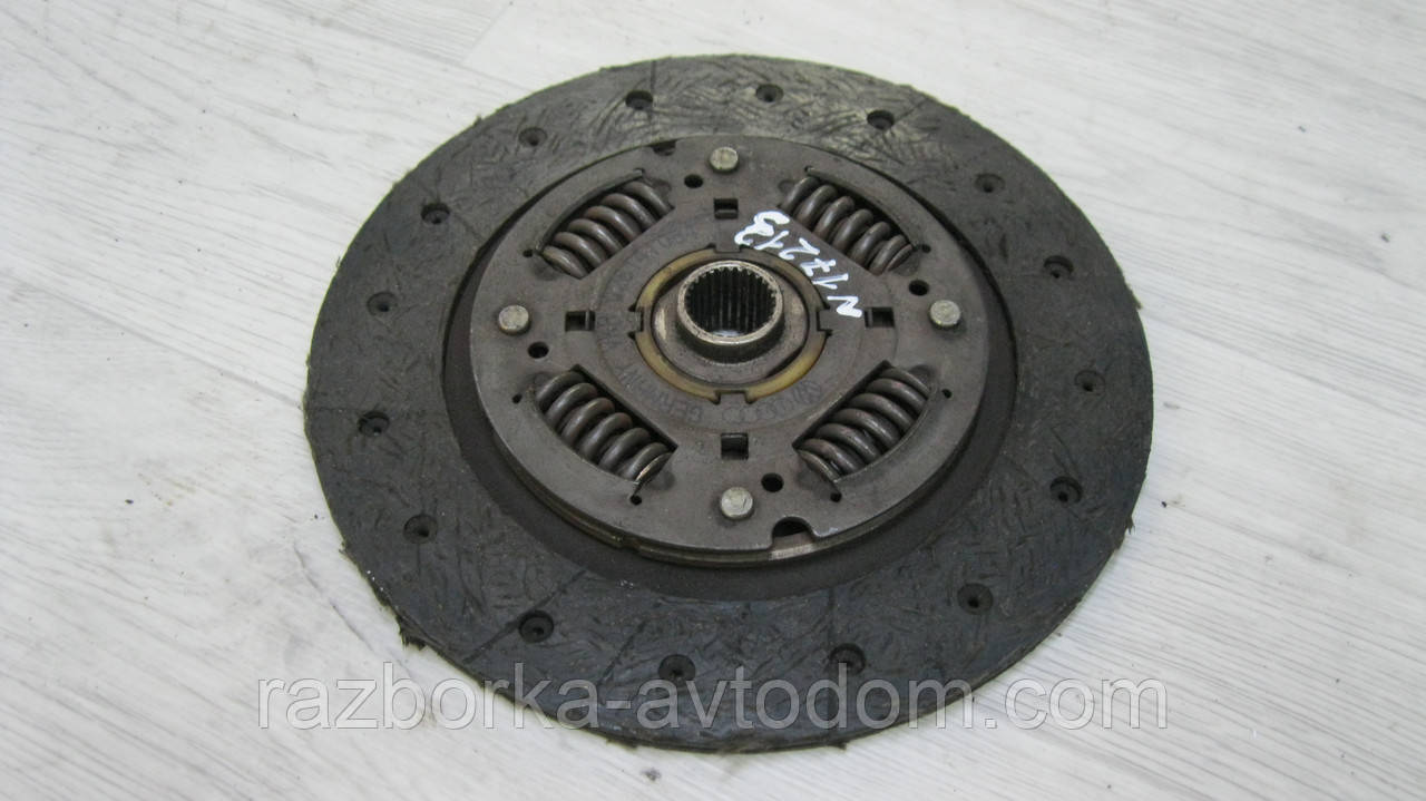 Диск зчеплення VW Golf 3, 4, Passat B3, Transporter T4, Jetta 4, Bora, Skoda Octavia, Audi A3 1.6 та інші OE: 028141034T