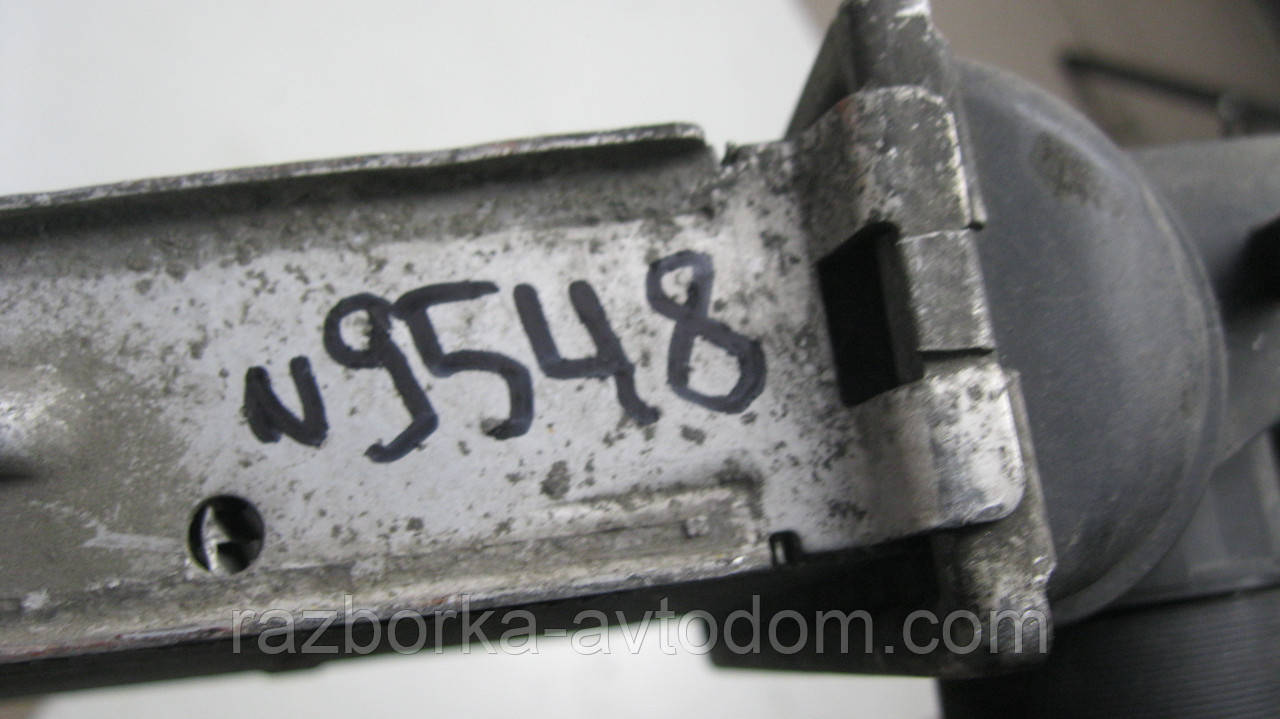 Радіатор інтеркулера Opel Vivaro (2001-2010), Renault Trafic 2 (2001-2014) OE:7700312903
