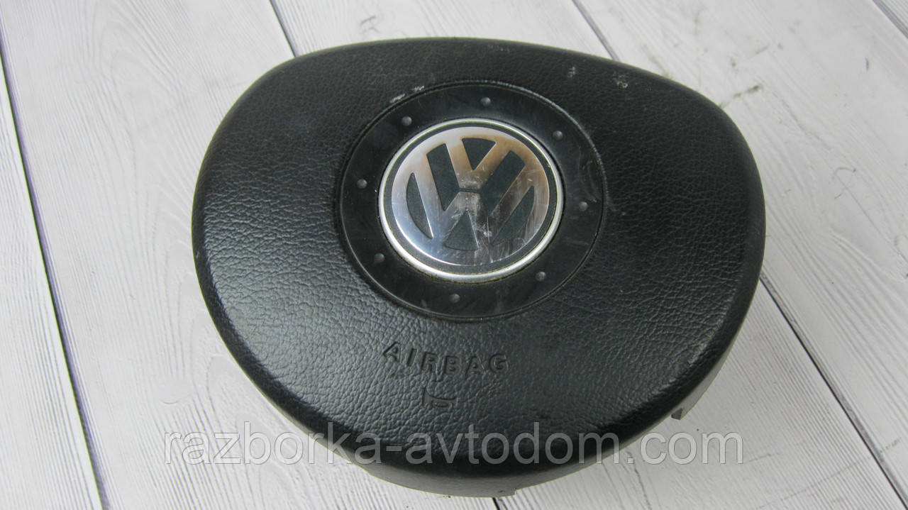Подушка безпеки водійська AirBag VW Touran (03-10) OE:1T0880201