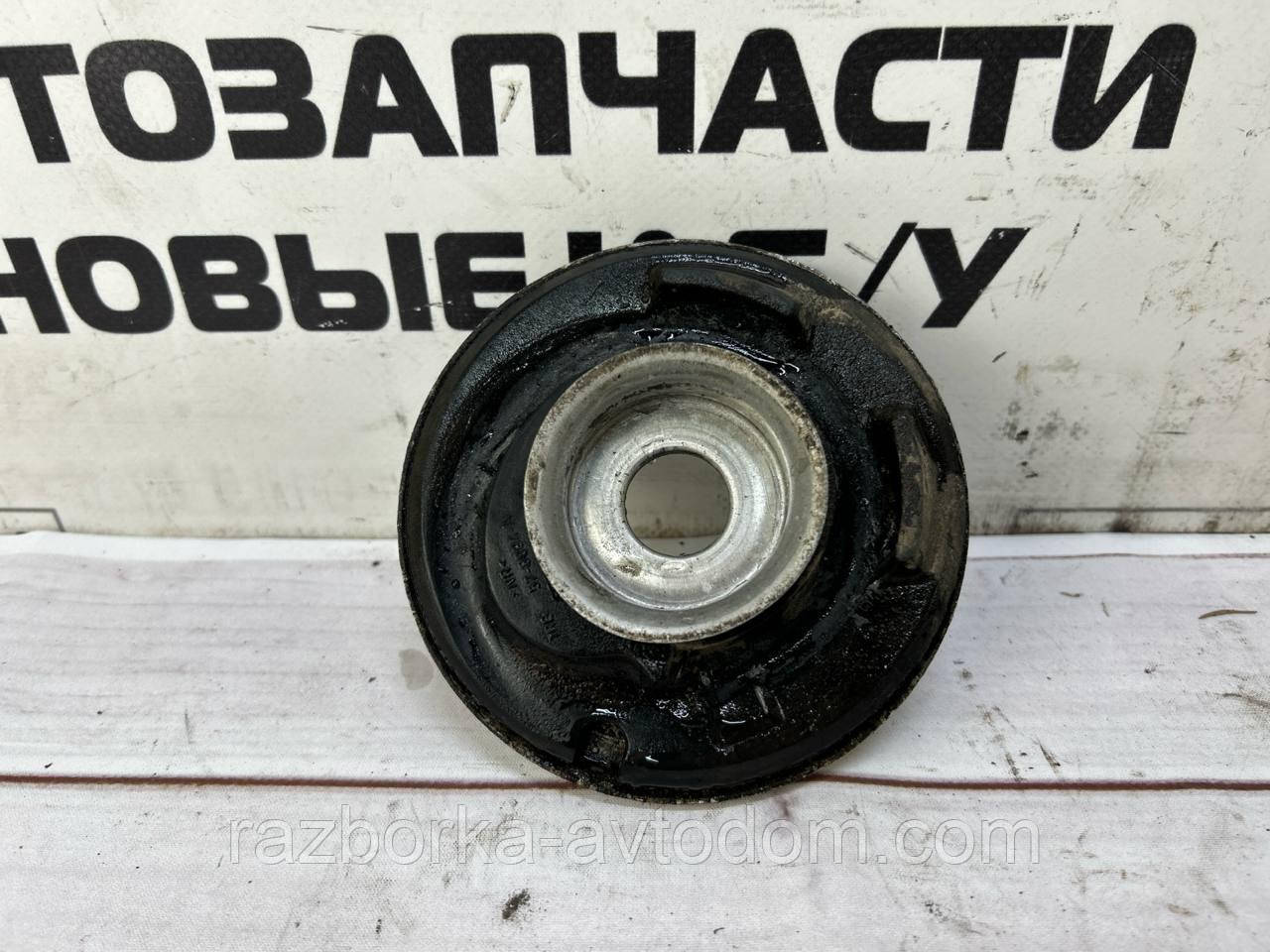 Опора тарілки амортизатора переднього з гумкою VW Passat B5 (96-05) OE: 8d0412109d, 8D0412065