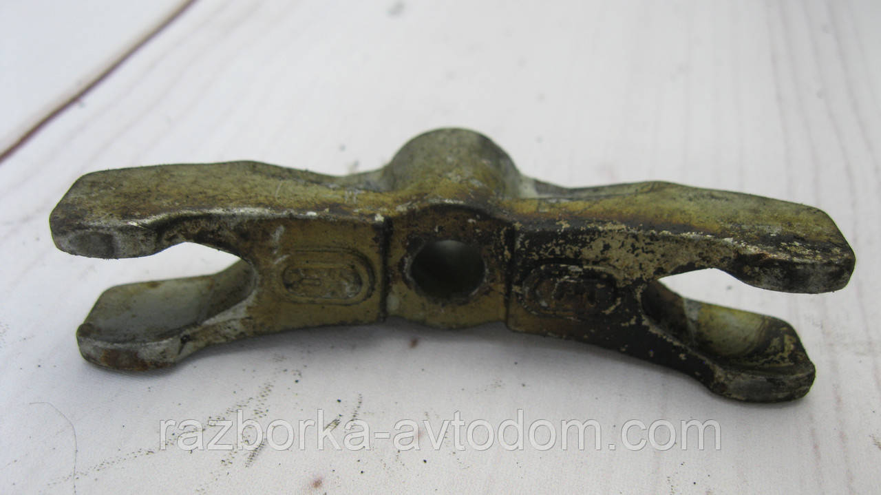 Кронштейн кріплення форсунок 1,3CDTI Opel Corsa C (2000-2012) Combo C OE:93177370, 93192554, 55227185,