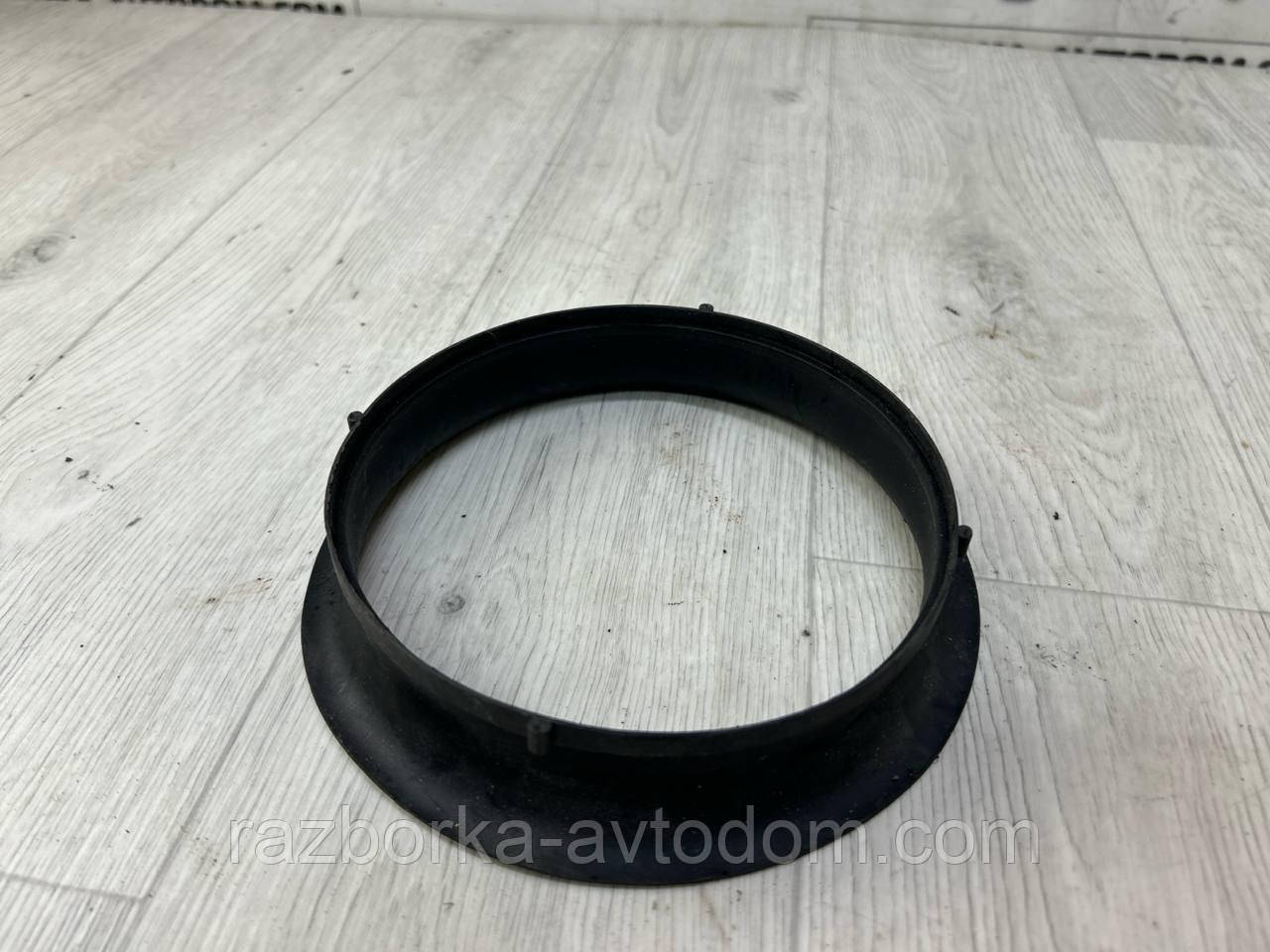 Ущільнювач динаміка дверей Skoda Octavia A5 (2004-2013) OE: 1J0035217A