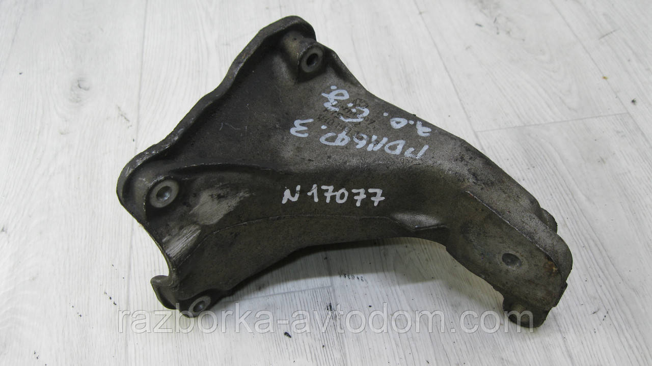 Кронштейн двигуна VW Golf 3 (1991-1998) OE: 1H0199354A
