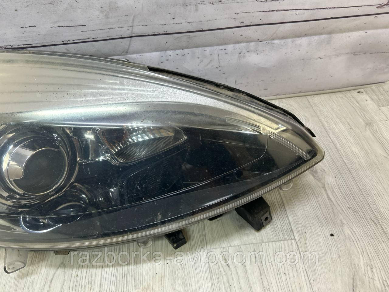 Фара права (ксенон) Б/У оригінал RENAULT SCENIC 3 (13-16) OE:260108323R