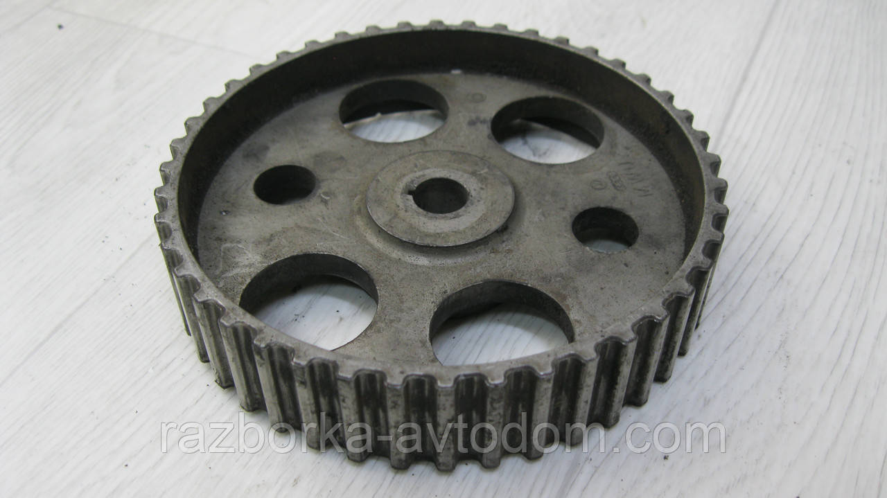 Шестірня розподівала VW Golf 2, Passat B3, Audi 80 B2 1.6TD OE: 068130111