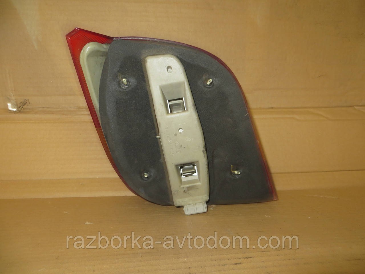 Ліхтар задній правий хетчбек Ford Fiesta (89-95) 7070864
