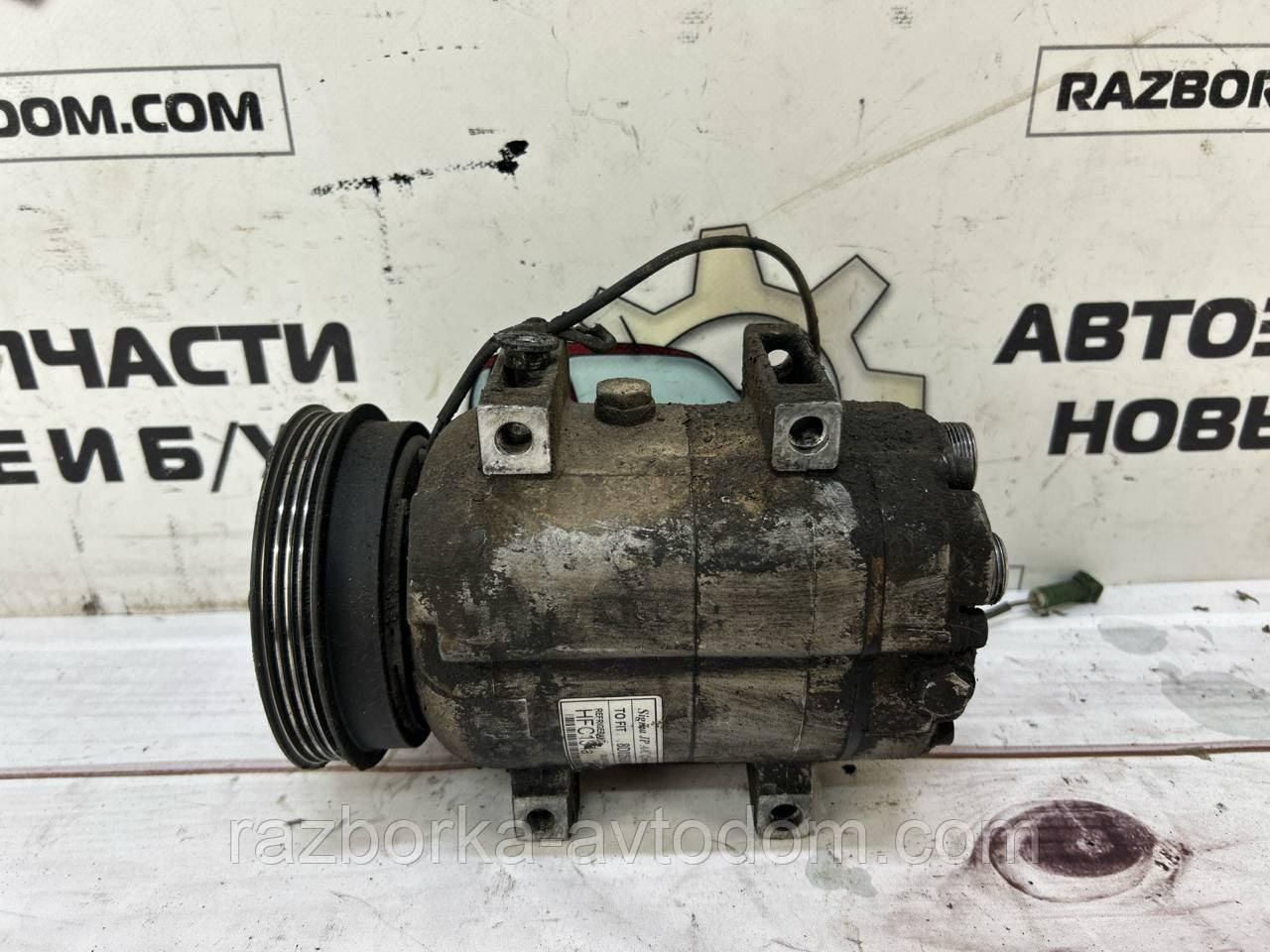 Компресор кондиціонера VW Passat B3, B4, B5, Audi A4, A6 OE: 8d0260805d фото 2