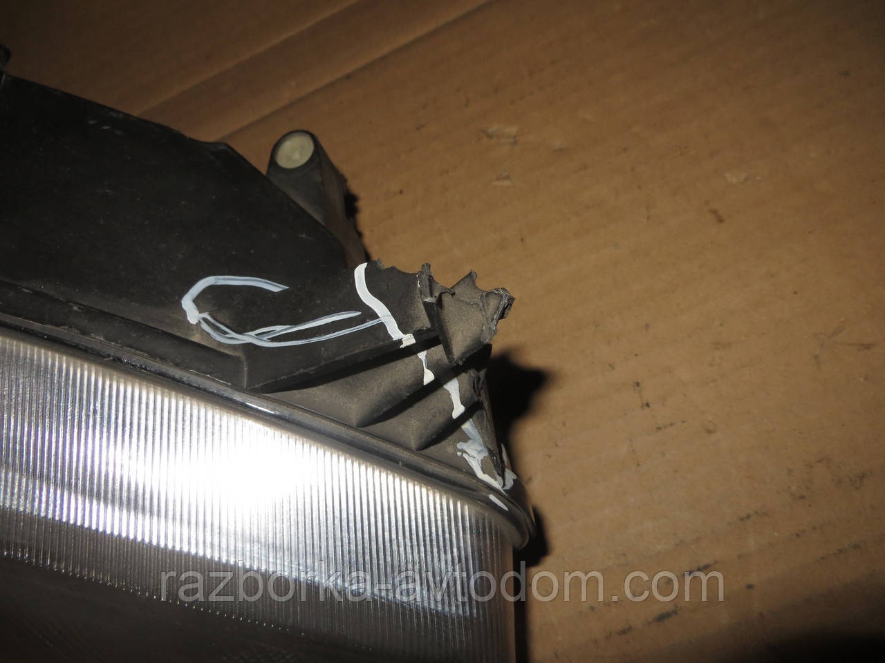 Фара передня права Fiat Palio (96-00) 46546246