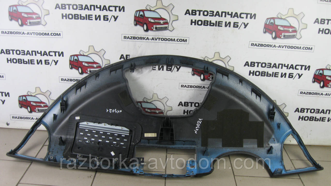 Передня панель салону (торпедо) під Airbag Citroen C4 (2004-2010) OE:8211NX