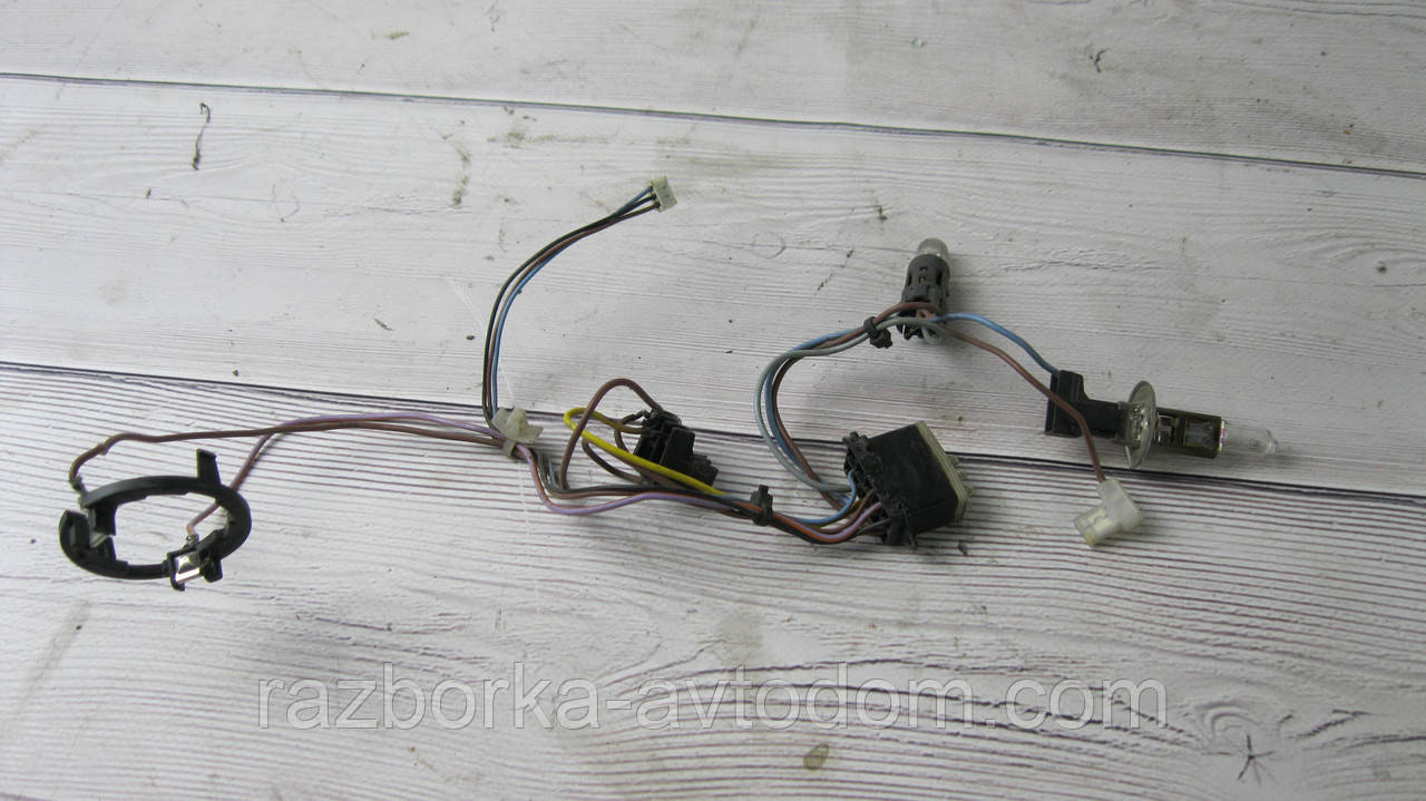 Проводина фари передньої (до коректора фари) Opel Combo (01-12)