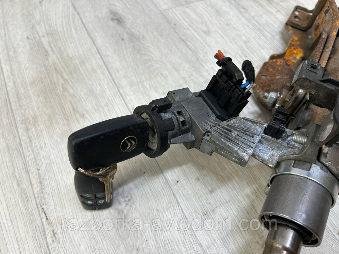 Замок запалювання (з ключами) у зборі з кермовим валом Fiat Fiorino (07-), QUBO (07-), Peugeot OE: 51799409