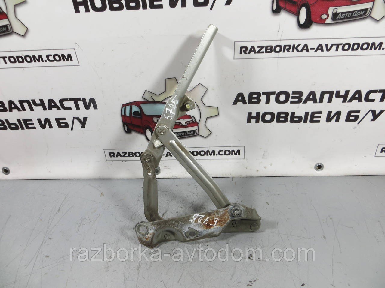 Петля капота права OPEL VECTRA B (1995-2002) ОЕ: 90508956
