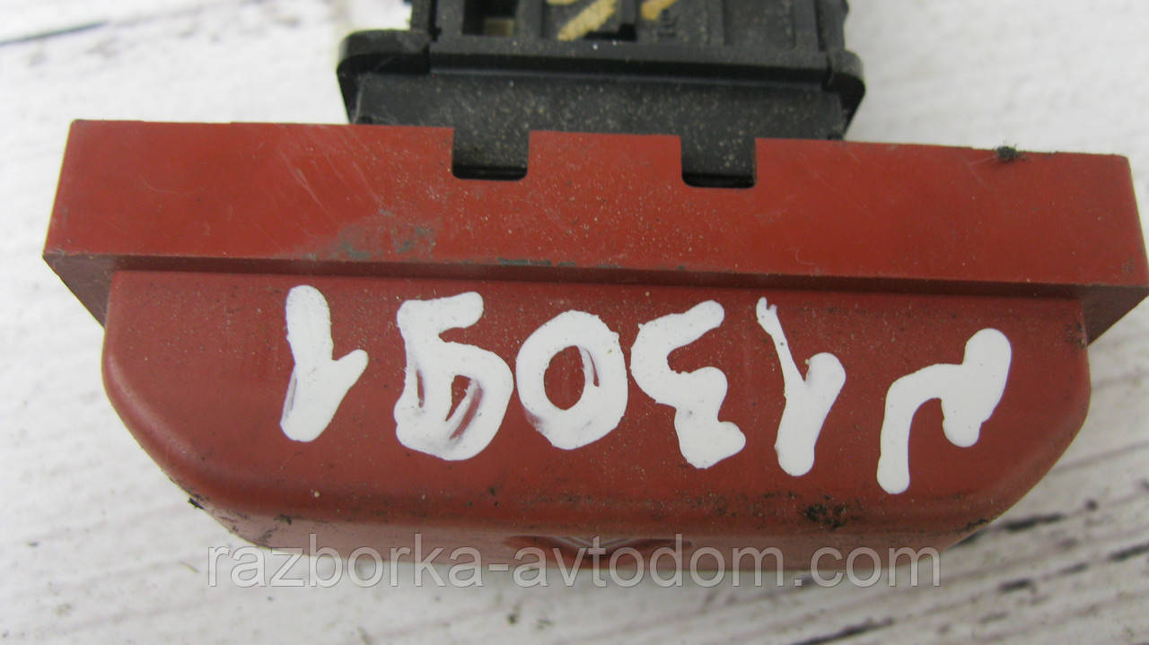 Кнопка аварійної пригоди Nissan X-Trail T30 (2001-2007) OE:252908H300