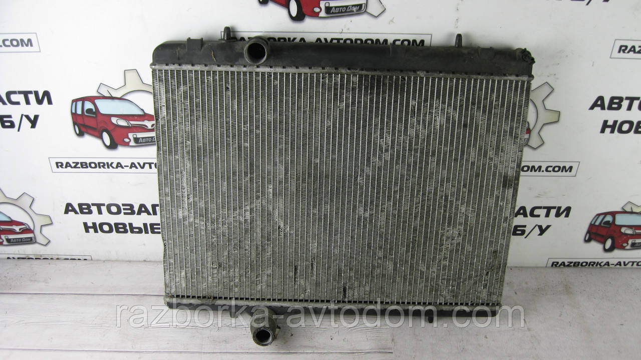 Радіатор охолодження двигуна основний Citroen Berlingo (1996-2008) 1.6HDI OE:9646528480, 1330K0, 636006