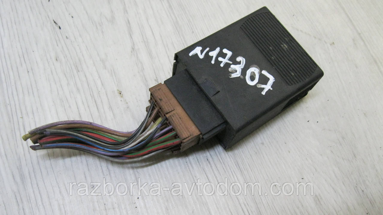 Блок реле обігріву заднього скла Mercedes Vito W638 (1996-2003) OE: A0004460027