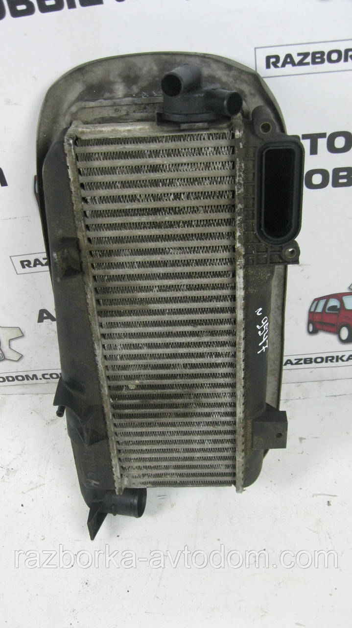 Радіатор інтеркулера Peugeot 405, Citroen Xsara (1992-2000) OE:53077320