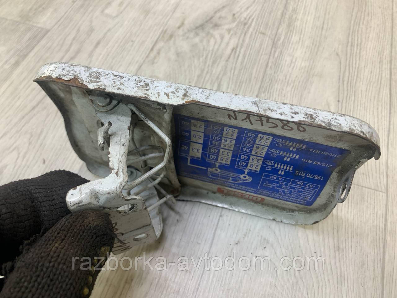 Лючок бака Mercedes Vito W638 (1996-2003), OE: A6387500303 фото 2