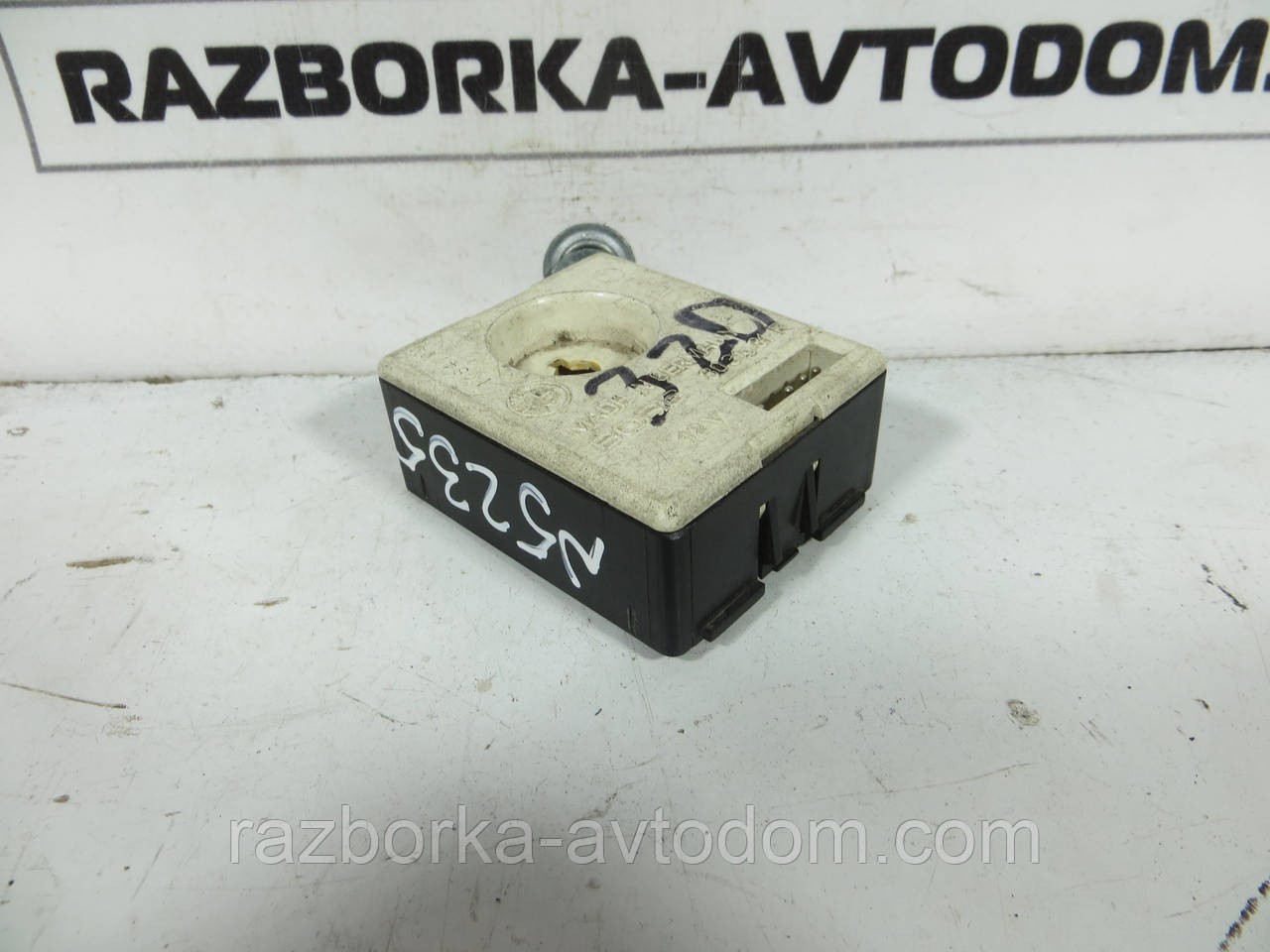 Цифровий годинник BMW E30 E28 OEM 3031G31R