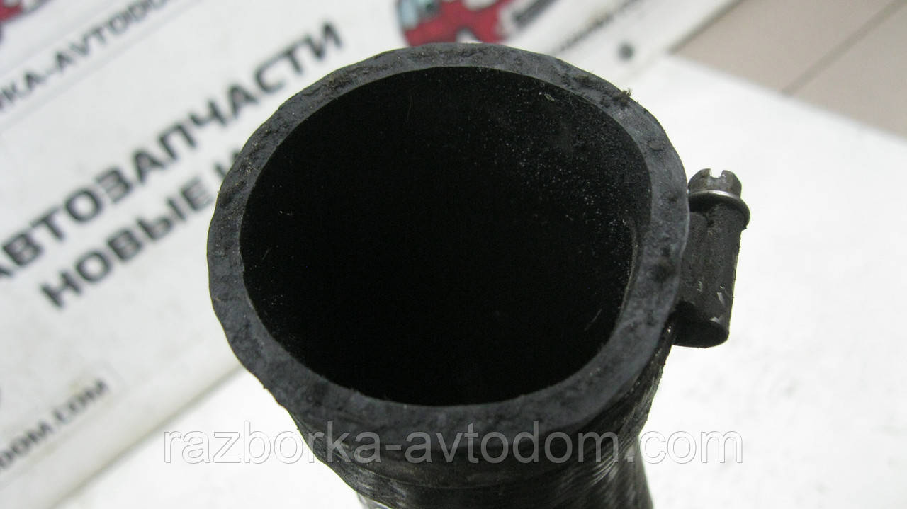 Патрубок інтеркулера VW Passat B5 (1997-2000) 1.9TDI OE: 8D0145834F