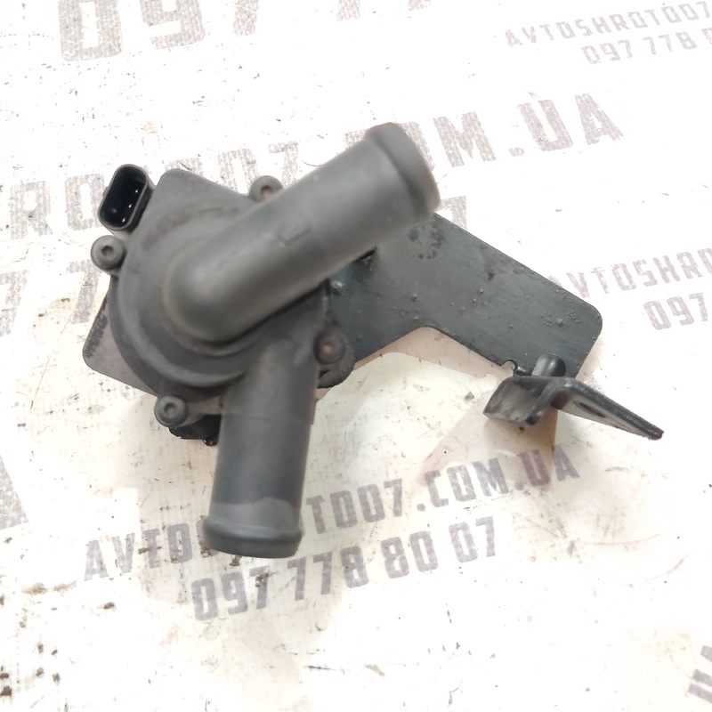 Помпа Audi A4 B8 (07-15) 2.0 Дизель 03L965561 фото 2