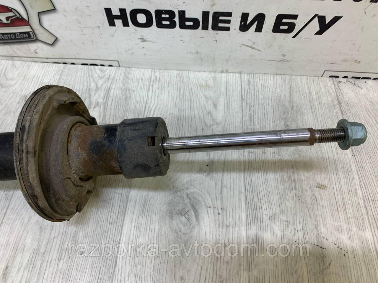 Амортизатор передній Skoda Superb (02-08), VW Passat B5, Audi A4 B5, A6 C5 OE: 3B0413031Q