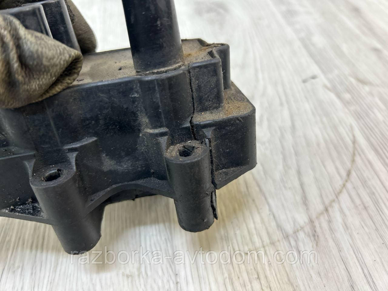 Котушка запалювання 1.8i , 2.0i Opel Omega B, Astra G, F, Calibra, Vectra A, B OE:2526055a ДЕФЕКТ! Трещина на корпусе