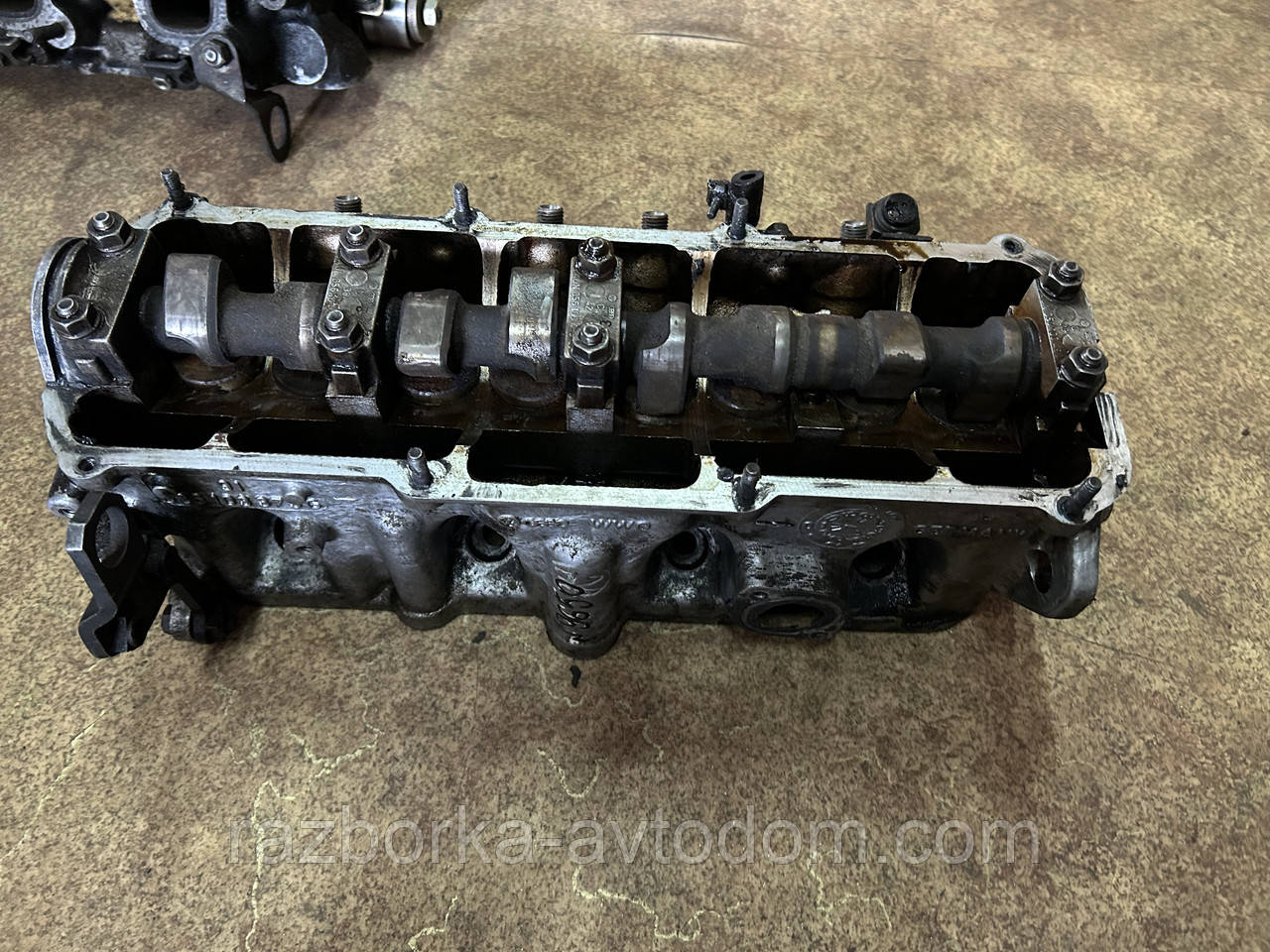 Головка блока циліндрів (ГБЦ) VW B3 1.8I (1988-1993) ДЕФЕКТ: протікає ( продаж заради розпочинання)