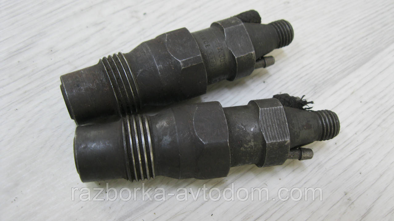 Форсунка дизельна VW Golf 2, Jetta 2, Audi 80 B3, Iveco Daily E3 1.6/2.3D OE: 068130201N
