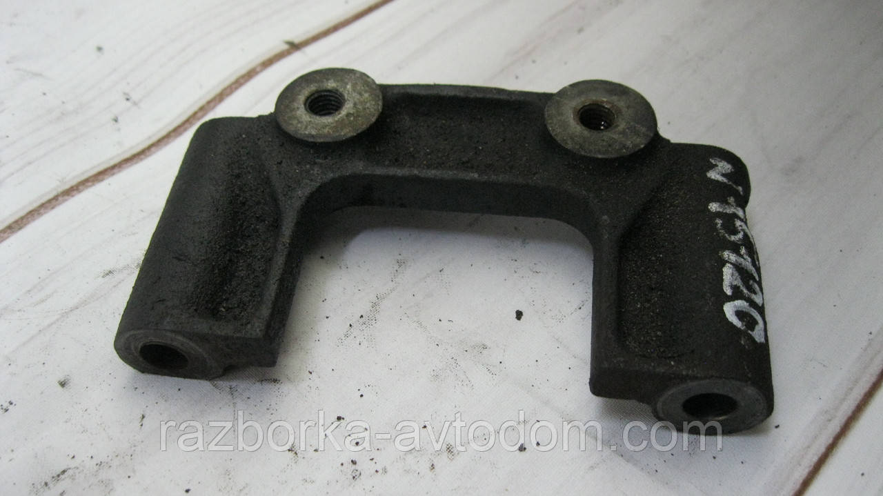 Кронштейн генератора Hyundai Getz (2002-2005) OE:37462-27500, 3746227500