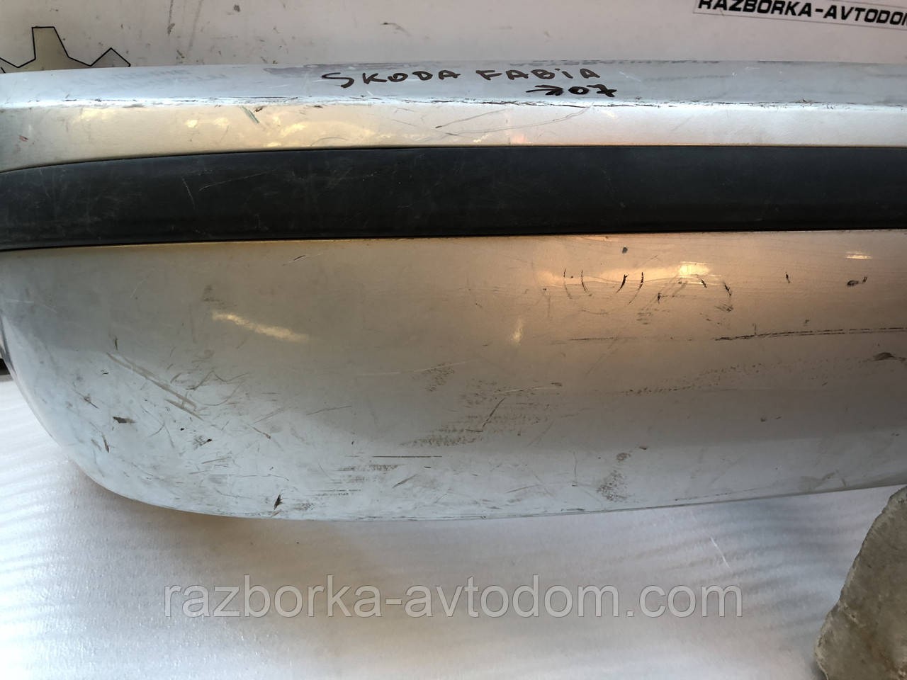 Бампер задній Skoda Fabia (99-07) 6Y9807423B41