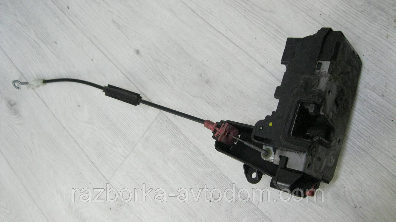 Замок дверцят задньої правої електро Opel Astra H (2005-2015) OE:13210739
