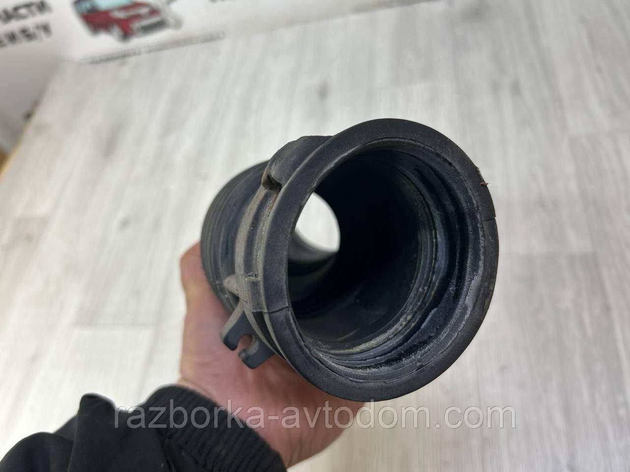 Патрубок повітряного фільтра Renault Scenic 3 (13-), Megane 3 OE:165751903r фото 2
