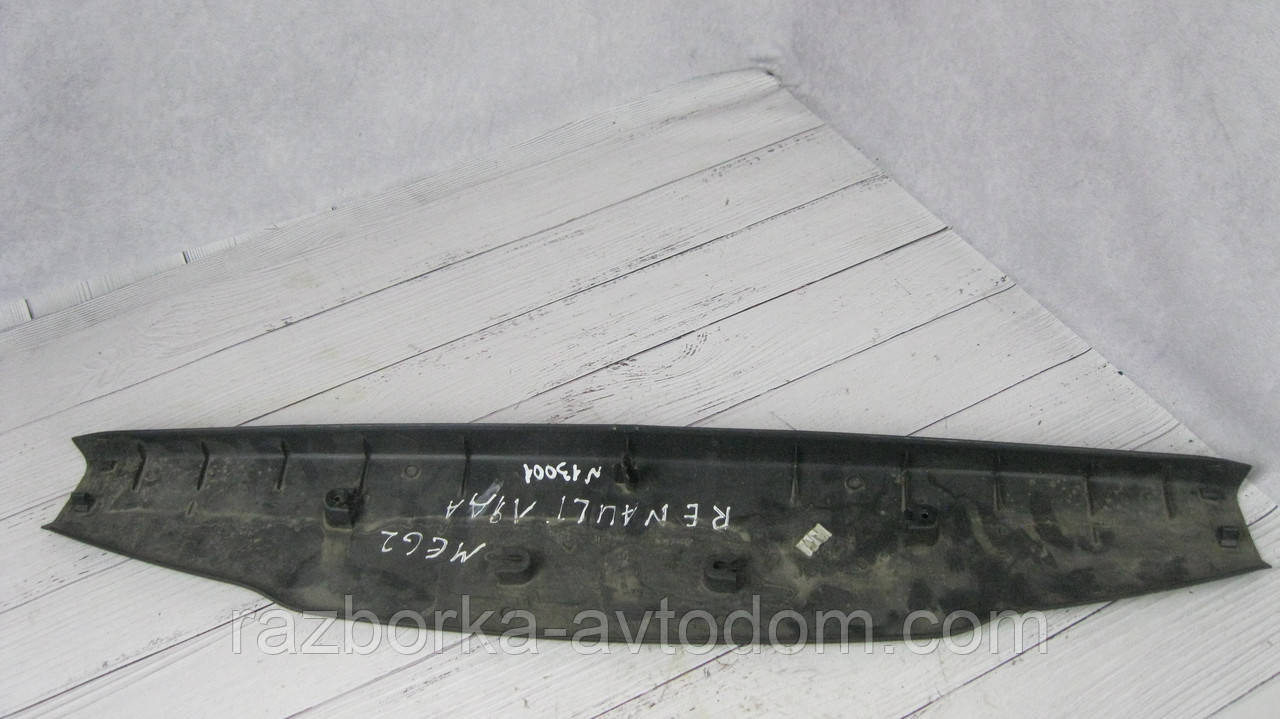 Обшивка кришки багажника верхня внутрішня Renault Megane 2 (2003-2009) OE:8200128758