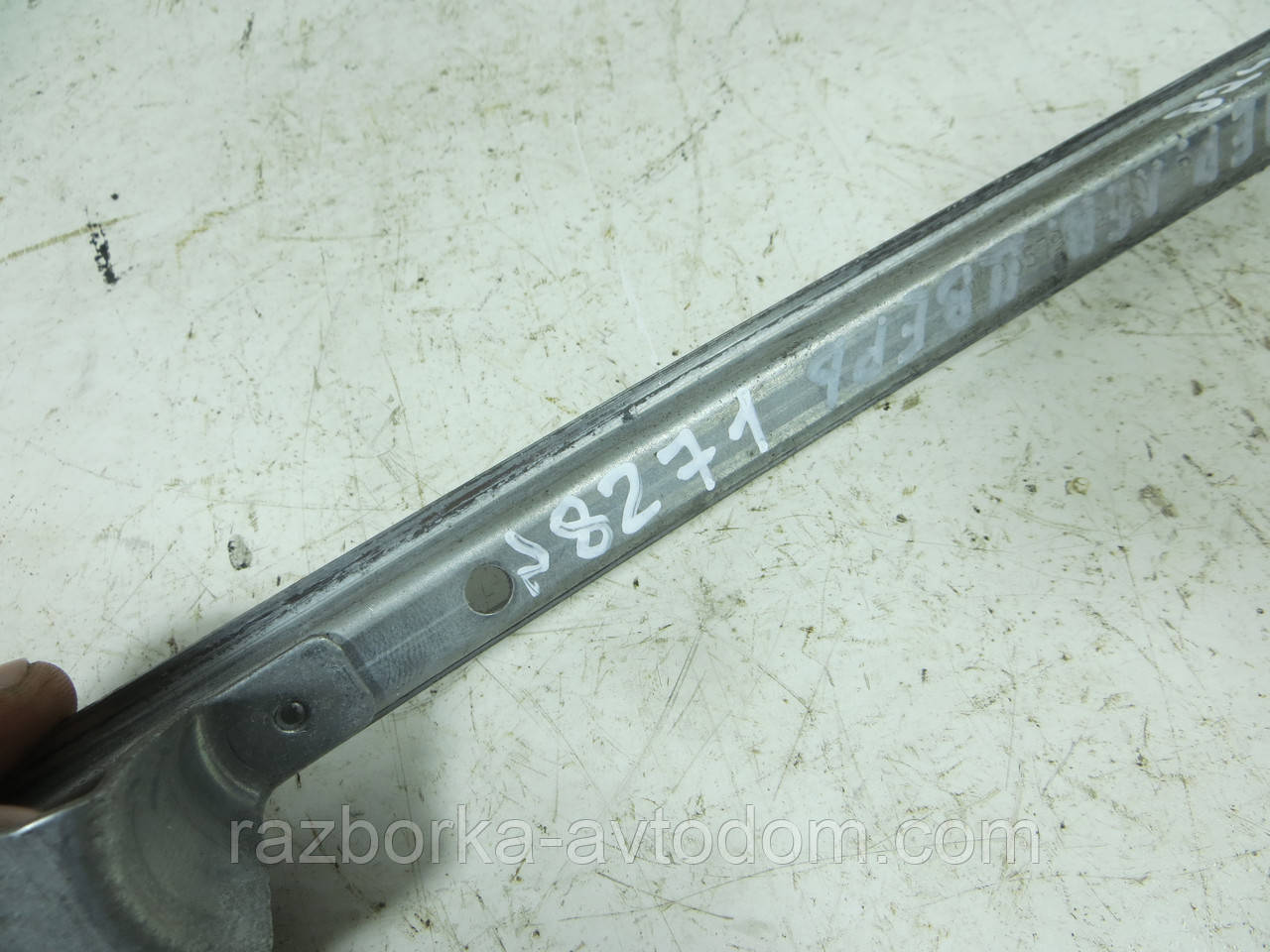 Напрямна скла передніх дверей (задня) Opel Zafira A (1999-2005) ОЕ: 142019, 90579672